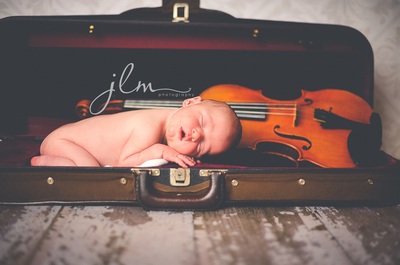newborn musician violin 